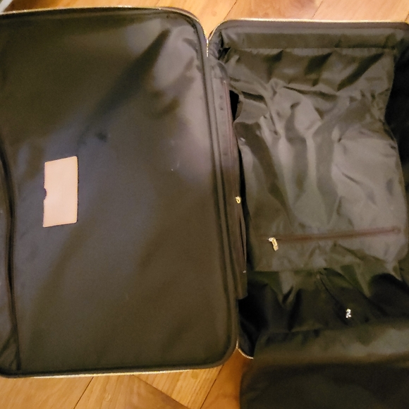 Louis Vuitton Pegase carry on - Picture 16 of 16